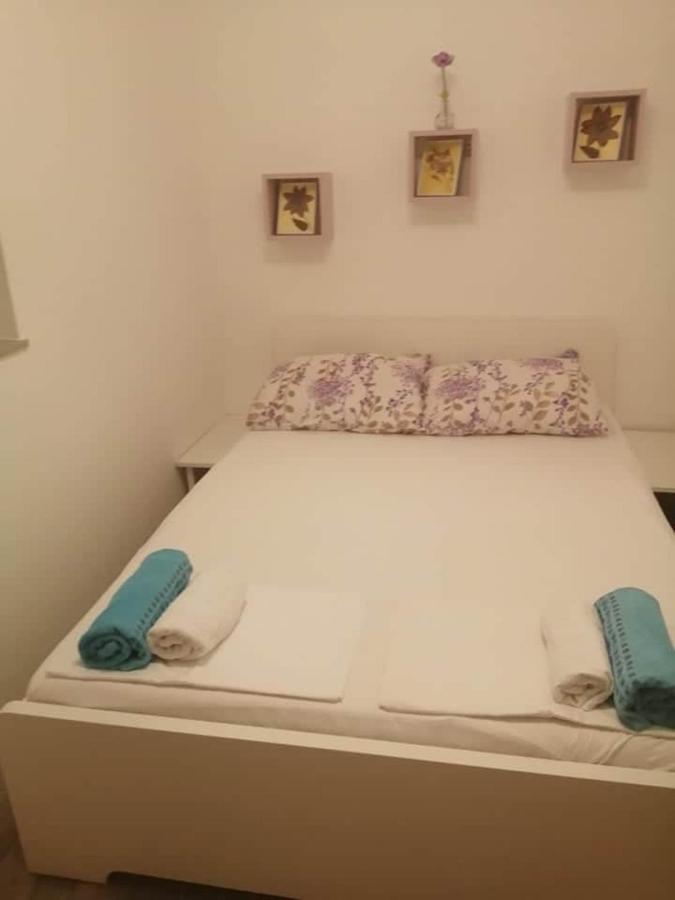 Apartman Dora Daire Pag Town Dış mekan fotoğraf